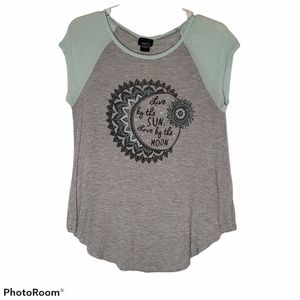 Rue 21 medium"Live by the Sun" tee. 186